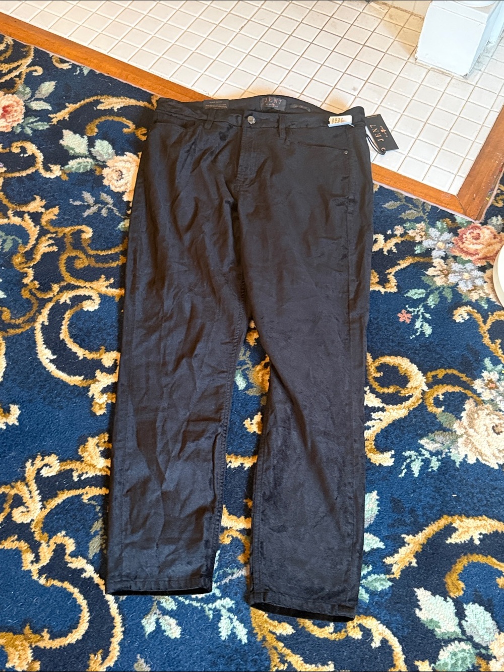 Black Ankle  Brushed Velvet‎ Cropped Jeans for Women - Slim Fit by Jen 7- NWT